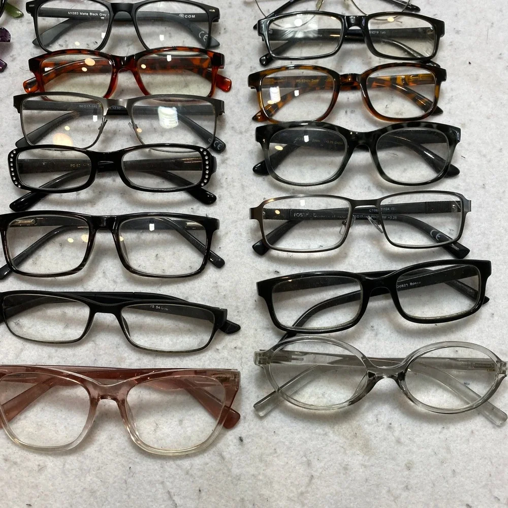 Lot Of 30 Mixed Reading Glasses Bundle Unisex OS Rectangular Cat Eye Bundle
